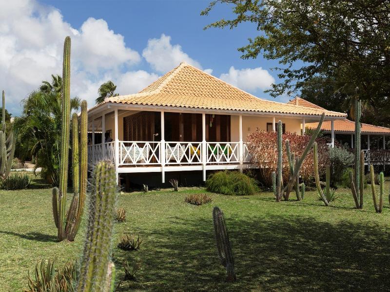 Papagayo Beach Resort (Adults Only) Willemstad Exterior foto